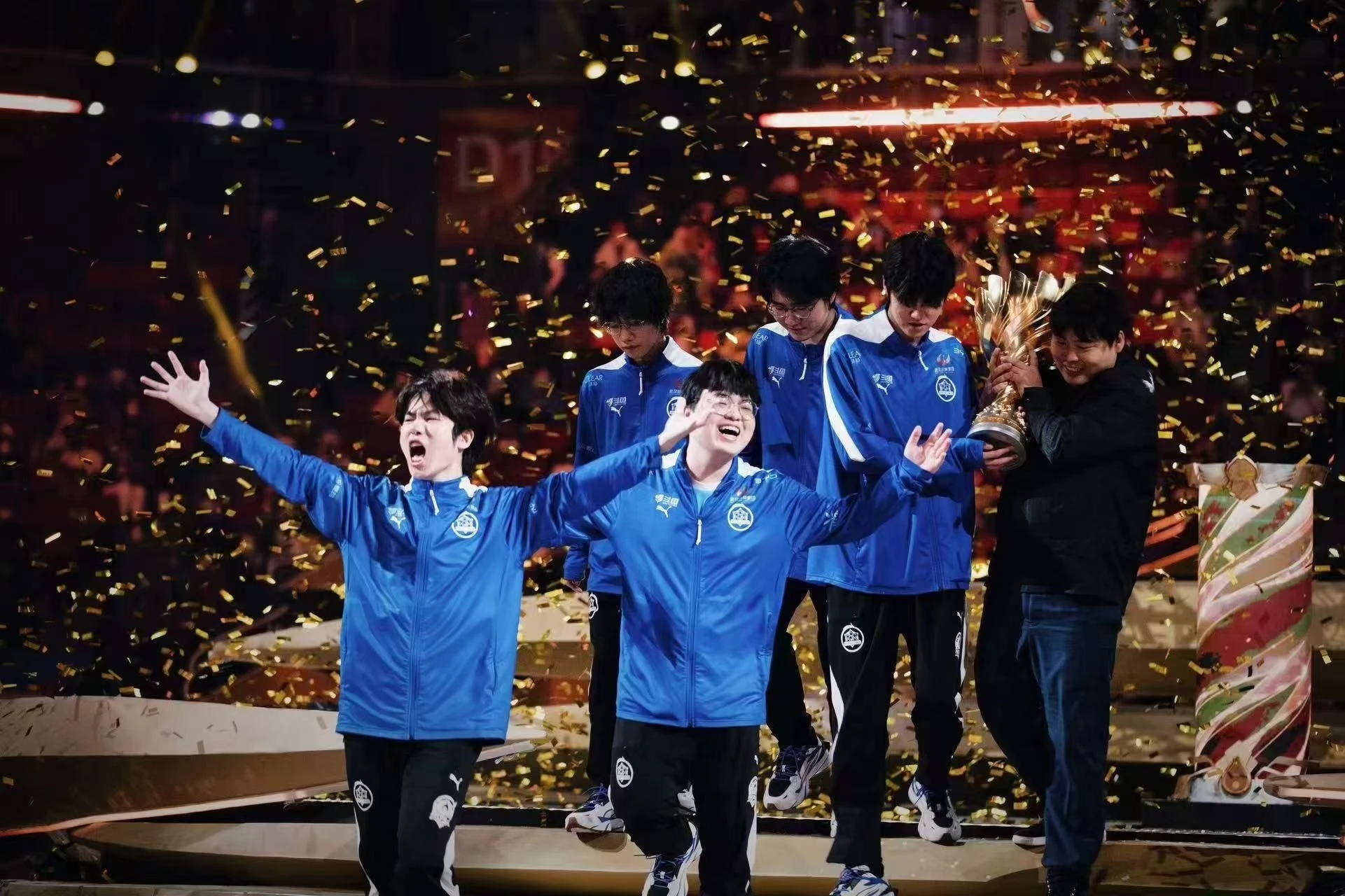 总决赛G1战报：重庆狼队“马超阿古朵”体系先下一城。-leyu.乐鱼电竞